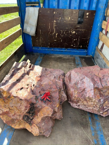 Ландшафтные глыбы красно-фиолетовые 200-1000 килограмм купить в Протвино