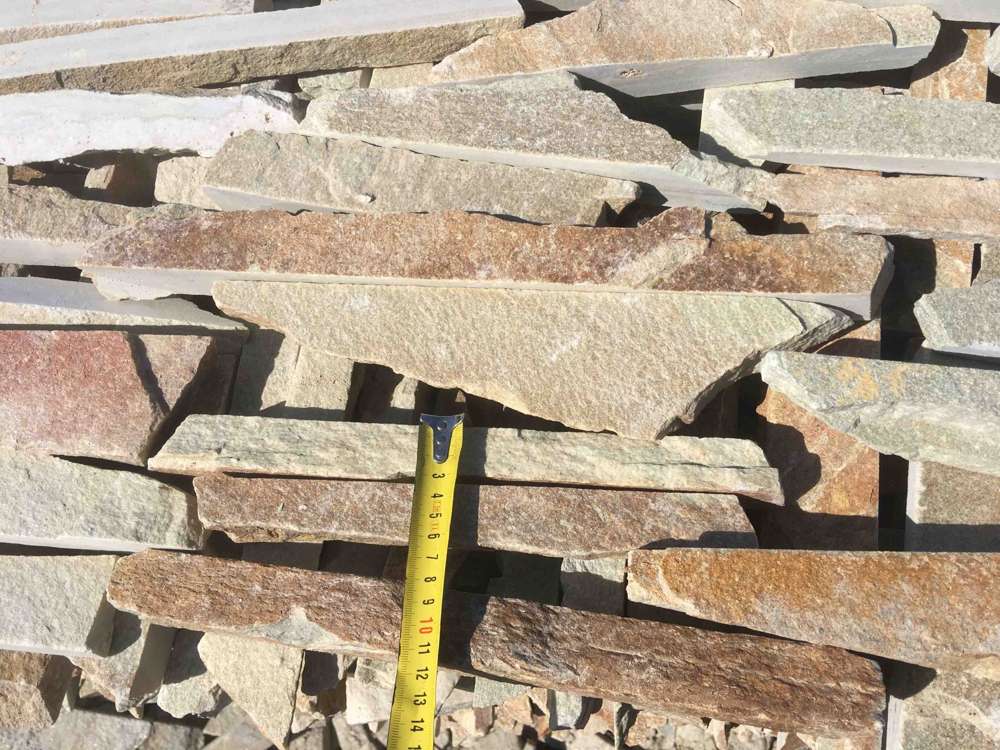 Горбушка златолит золотистый для облицовки купить в Протвино