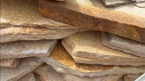 Плитняк златолит жёлтый золотистый для отмостки купить в Протвино