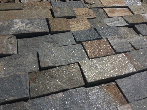 Плитка пилёная златолит Уральский для цоколя, отмостки купить в Протвино