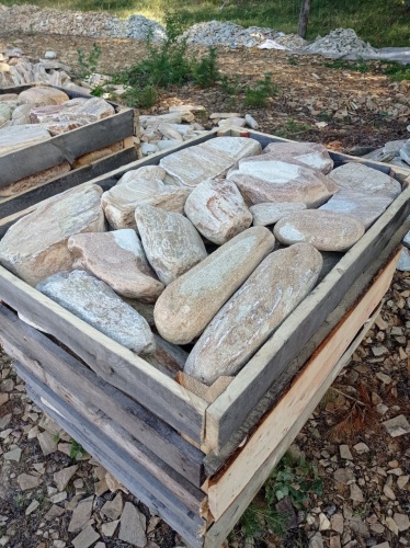 Златолит жёлтый, жёлто-зелёный глыбки и валуны для ланшафтного дизайна купить в Протвино