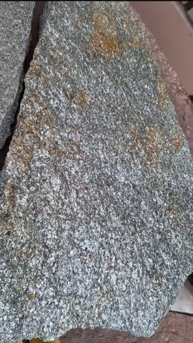 Плитняк златолит серебристый для цоколя, отмостки купить в Протвино