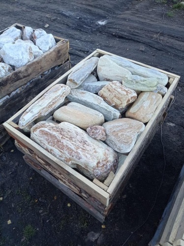 Златолит жёлтый, жёлто-зелёный глыбки и валуны для ланшафтного дизайна купить в Протвино