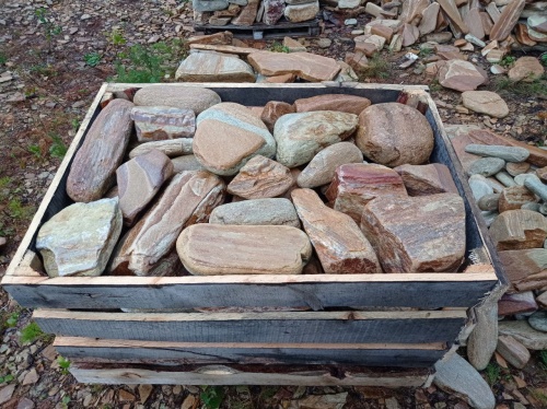 Златолит жёлтый, жёлто-зелёный глыбки и валуны для ланшафтного дизайна купить в Протвино