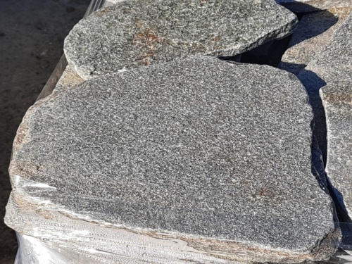 Златолит серебристый галтованный для лестниц купить в Протвино